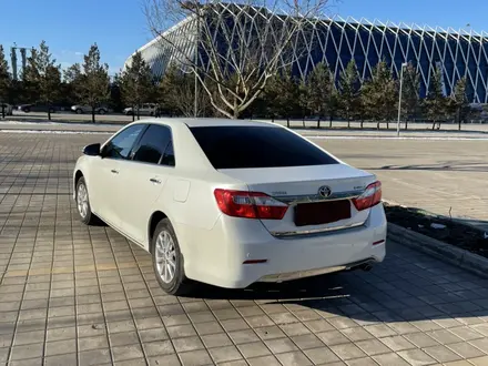 Toyota Camry 2014 года за 9 500 000 тг. в Астана – фото 2