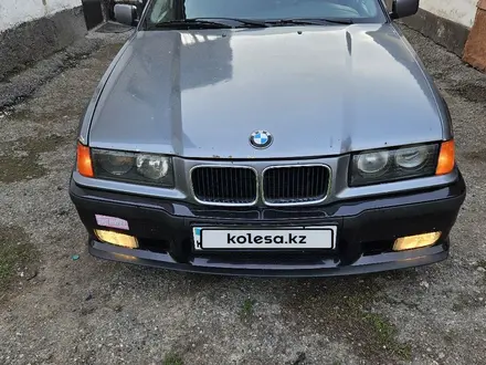 BMW 325 1993 года за 2 100 000 тг. в Алматы – фото 3