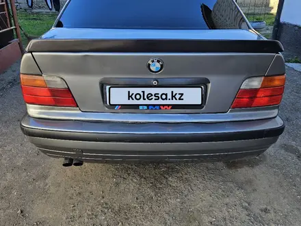 BMW 325 1993 года за 2 100 000 тг. в Алматы – фото 6
