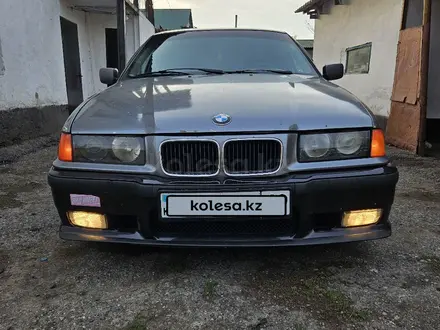 BMW 325 1993 года за 2 100 000 тг. в Алматы – фото 2