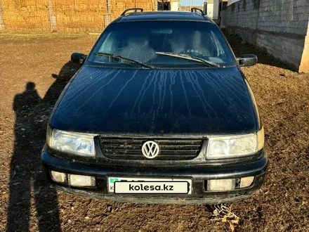 Volkswagen Passat 1995 года за 1 400 000 тг. в Тараз – фото 2