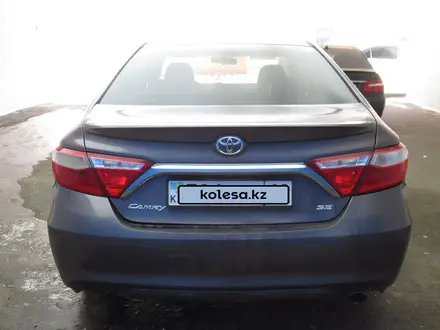 Toyota Camry 2016 года за 6 720 100 тг. в Актобе – фото 2