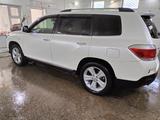 Toyota Highlander 2011 года за 10 400 000 тг. в Актобе – фото 3