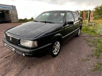 Volkswagen Passat 1992 годаfor1 550 000 тг. в Караганда