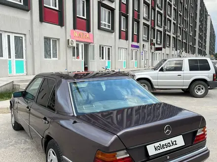 Mercedes-Benz E 200 1991 года за 1 300 000 тг. в Алматы – фото 4