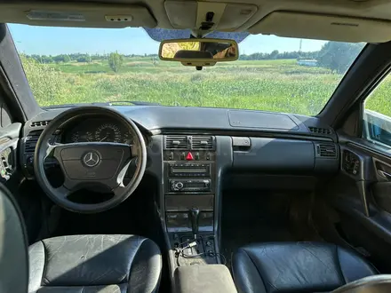 Mercedes-Benz E 320 1996 года за 1 800 000 тг. в Шымкент