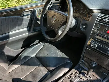 Mercedes-Benz E 320 1996 года за 1 800 000 тг. в Шымкент – фото 2