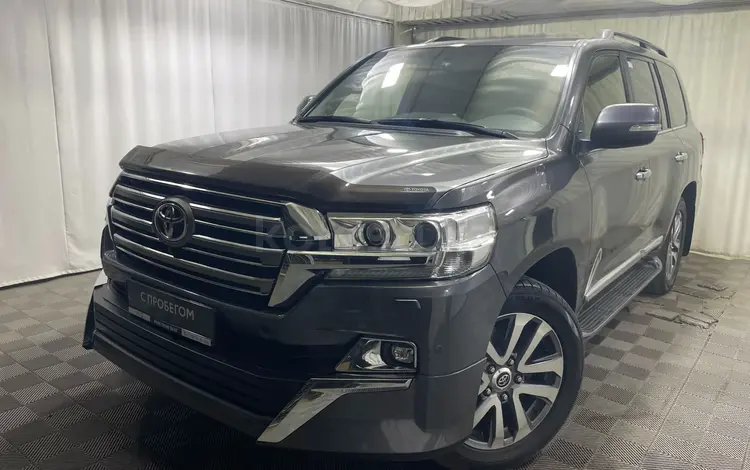 Toyota Land Cruiser 2016 годаүшін30 900 000 тг. в Алматы