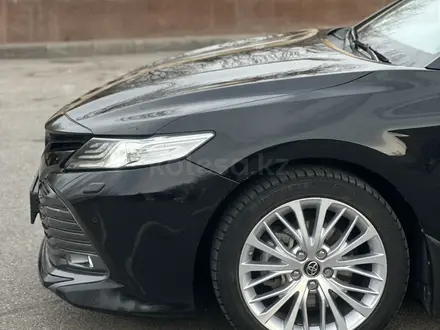 Toyota Camry 2019 года за 14 600 000 тг. в Тараз – фото 18