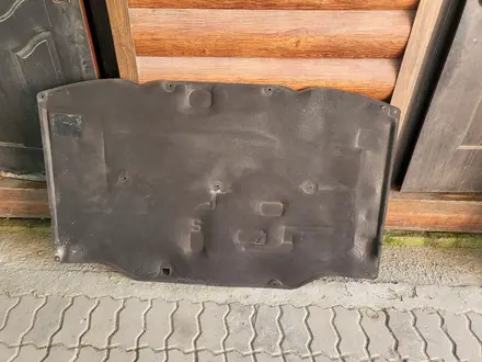 Утеплитель капота за 30 000 тг. в Алматы