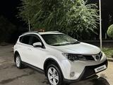 Toyota RAV4 2013 года за 8 500 000 тг. в Актобе