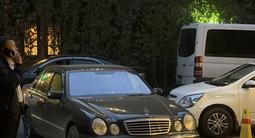 Mercedes-Benz E 320 2000 годаүшін4 900 000 тг. в Алматы – фото 4