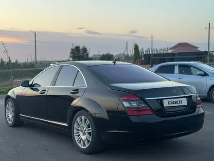 Mercedes-Benz S 500 2006 года за 6 000 000 тг. в Актобе – фото 11