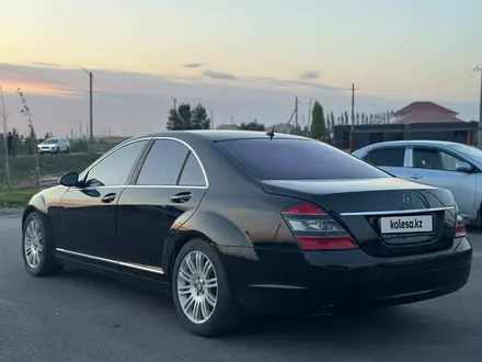 Mercedes-Benz S 500 2006 года за 6 000 000 тг. в Актобе – фото 16