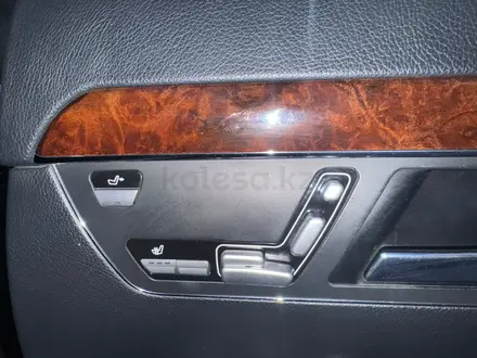 Mercedes-Benz S 500 2006 года за 6 000 000 тг. в Актобе – фото 27