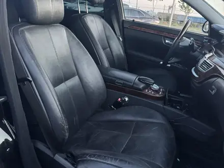 Mercedes-Benz S 500 2006 года за 6 000 000 тг. в Актобе – фото 32