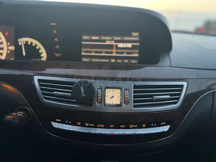 Mercedes-Benz S 500 2006 года за 6 000 000 тг. в Актобе – фото 44