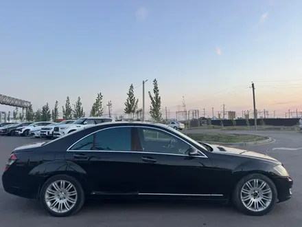 Mercedes-Benz S 500 2006 года за 6 000 000 тг. в Актобе – фото 8
