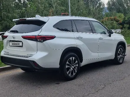 Toyota Highlander 2022 года за 26 500 000 тг. в Алматы – фото 3