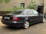 Mercedes-Benz E 320 2003 года за 3 780 000 тг. в Караганда – фото 5