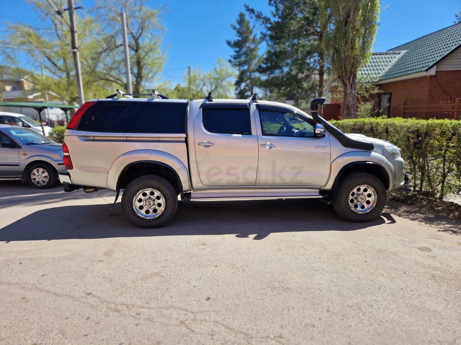 Toyota Hilux 2013 г.