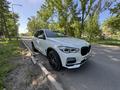 BMW X5 2020 года за 27 100 000 тг. в Караганда – фото 2