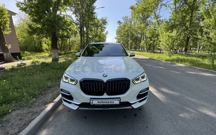 BMW X5 2020 года за 27 100 000 тг. в Караганда