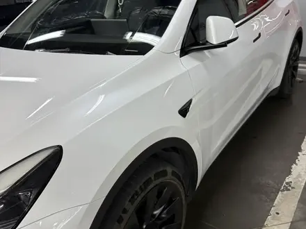 Tesla Model Y 2023 года за 16 500 000 тг. в Алматы – фото 11