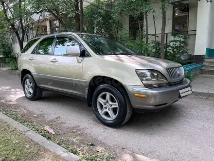 Lexus RX 300 1999 годаүшін5 200 000 тг. в Тараз