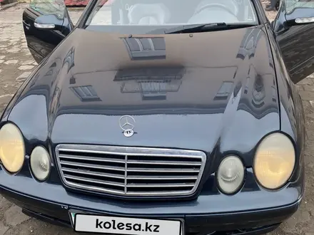 Mercedes-Benz CLK 200 2001 года за 2 800 000 тг. в Караганда