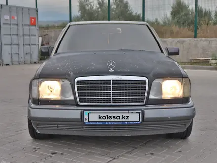 Mercedes-Benz E 280 1995 года за 2 800 000 тг. в Алматы – фото 3