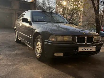 BMW 318 1996 года за 1 200 000 тг. в Алматы – фото 2