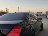 Mercedes-Benz S 500 2007 года за 8 900 000 тг. в Жанаозен – фото 4