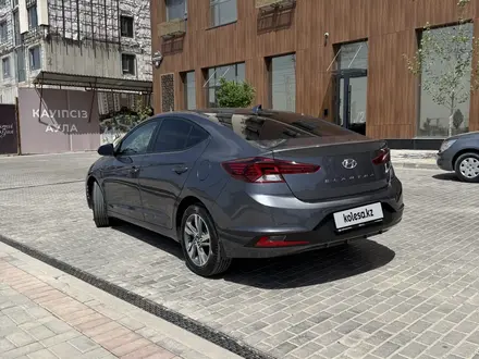 Hyundai Elantra 2020 года за 8 100 000 тг. в Шымкент – фото 2