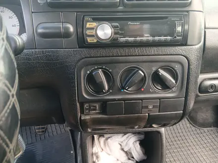 Volkswagen Golf 1997 года за 1 700 000 тг. в Астана – фото 14
