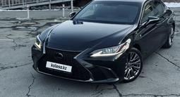 Lexus ES 350 2018 года за 21 800 000 тг. в Алматы – фото 2