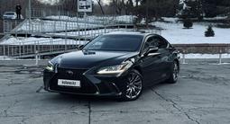 Lexus ES 350 2018 года за 21 800 000 тг. в Алматы