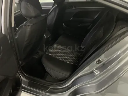 Hyundai Elantra 2018 года за 8 100 000 тг. в Актау – фото 5