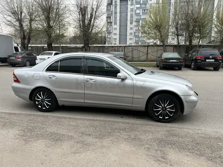 Mercedes-Benz C 240 2001 годаүшін3 200 000 тг. в Алматы – фото 9