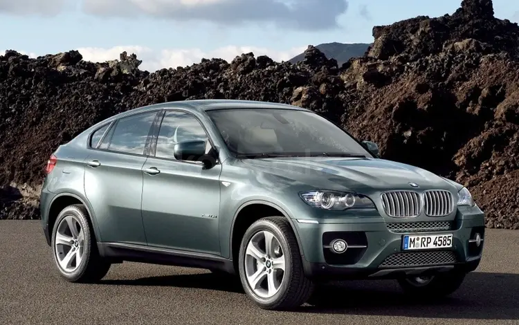 Стекло фары BMW X6 E71 2010 за 13 000 тг. в Павлодар