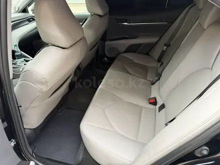 Toyota Camry 2023 года за 14 500 000 тг. в Кызылорда – фото 14