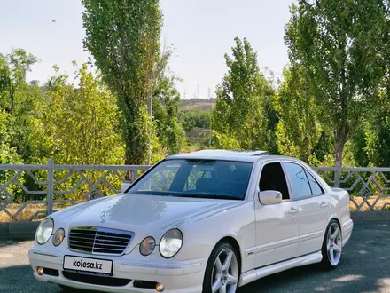Mercedes-Benz E 55 AMG 2002 года за 9 000 000 тг. в Шымкент – фото 14