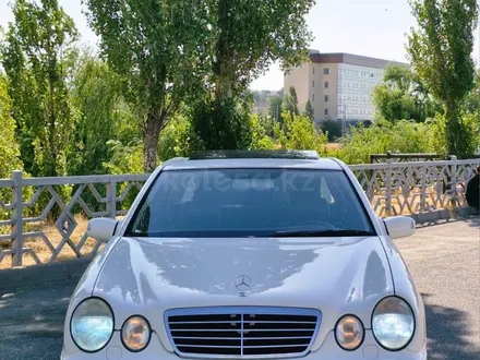 Mercedes-Benz E 55 AMG 2002 года за 9 000 000 тг. в Шымкент – фото 15