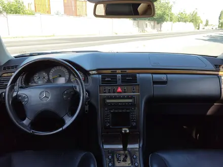 Mercedes-Benz E 55 AMG 2002 года за 9 000 000 тг. в Шымкент – фото 8