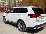 Mitsubishi Outlander 2015 года за 7 500 000 тг. в Астана – фото 2