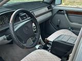 Mercedes-Benz E 220 1991 годаfor1 800 000 тг. в Талдыкорган – фото 5