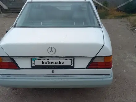 Mercedes-Benz E 230 1991 года за 800 000 тг. в Тараз – фото 4