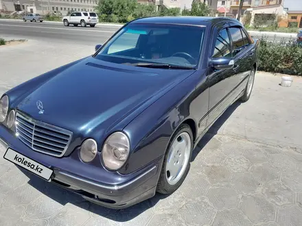 Mercedes-Benz E 320 2000 года за 4 500 000 тг. в Актау – фото 3