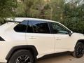 Toyota RAV4 2022 годаүшін15 200 000 тг. в Уральск – фото 3