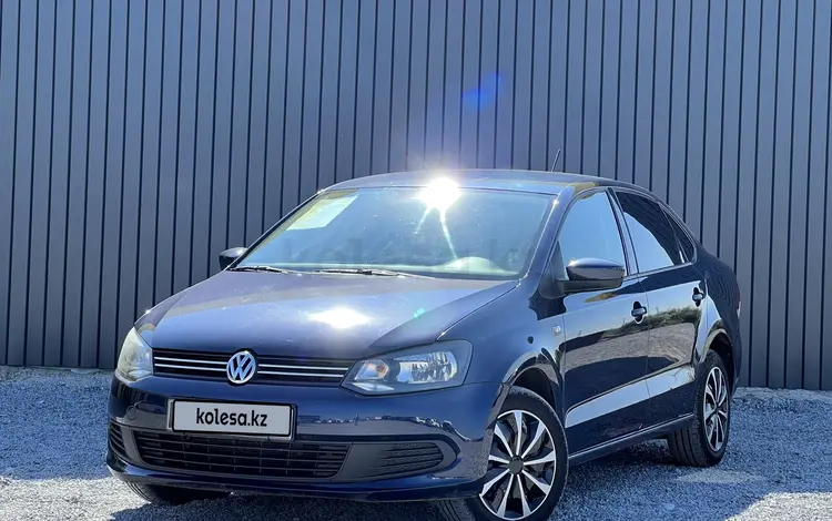 Volkswagen Polo 2015 года за 5 990 000 тг. в Актобе